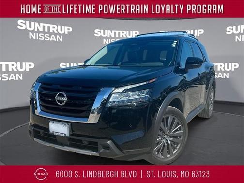 2024 Nissan Pathfinder SL