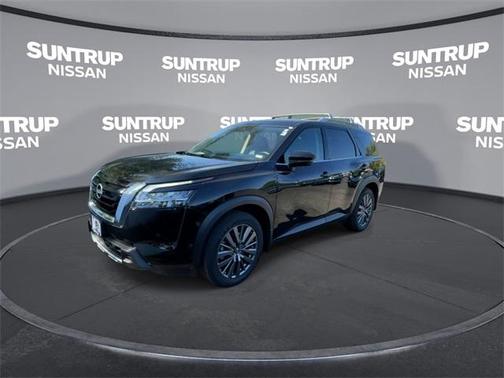 2024 Nissan Pathfinder SL