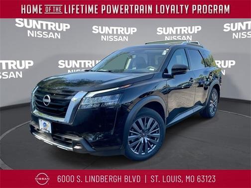 2024 Nissan Pathfinder SL