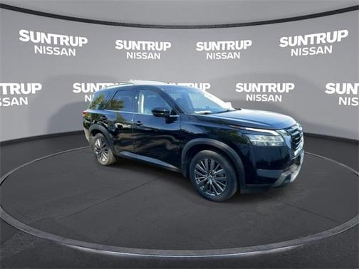 2024 Nissan Pathfinder SL