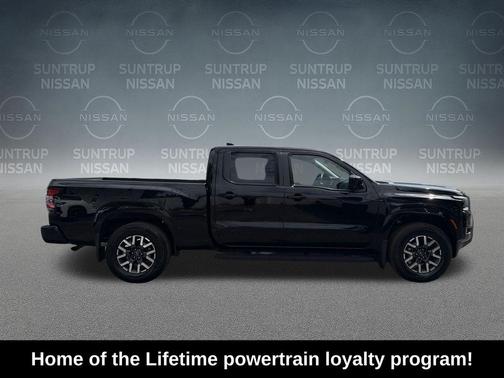 Super Black 2025 Nissan Frontier SL