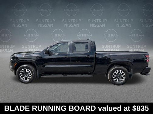 Super Black 2025 Nissan Frontier SL