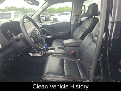Super Black 2025 Nissan Frontier SL