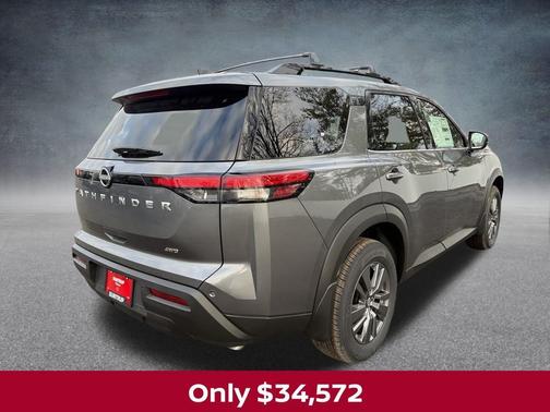 2025 Nissan Pathfinder SV