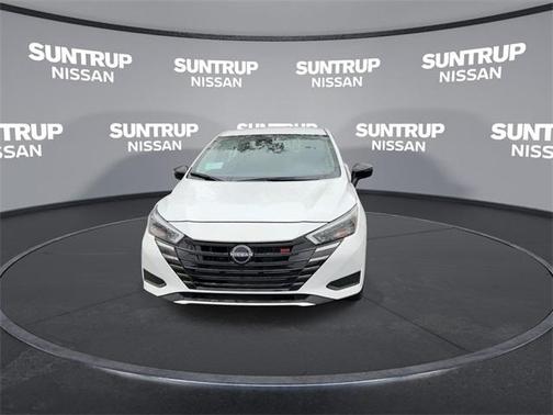 2025 Nissan Versa 1.6 SR