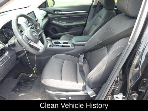 Black 2022 Nissan Altima 2.5 SV