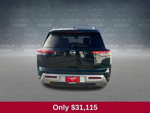 2024 Nissan Pathfinder SL