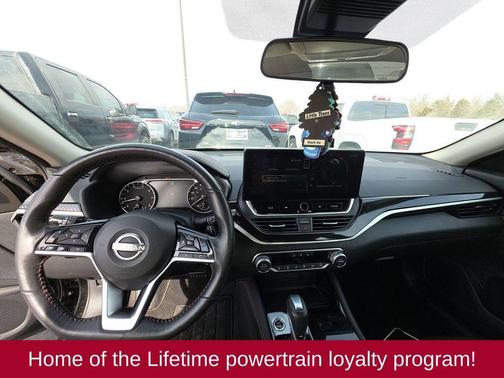 2024 Nissan Altima 2.0 SR