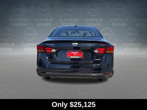 Super Black Clearcoat 2024 Nissan Altima 2.0 SR