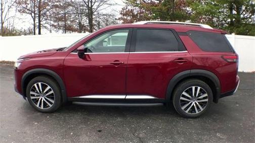 2023 Nissan Pathfinder Platinum