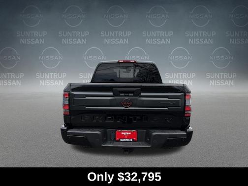 Super Black 2025 Nissan Frontier PRO-X