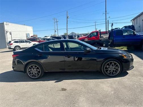 2024 Nissan Altima 2.0 SR