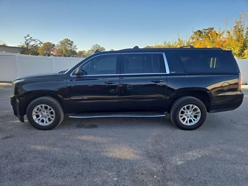 2017 GMC Yukon XL SLT