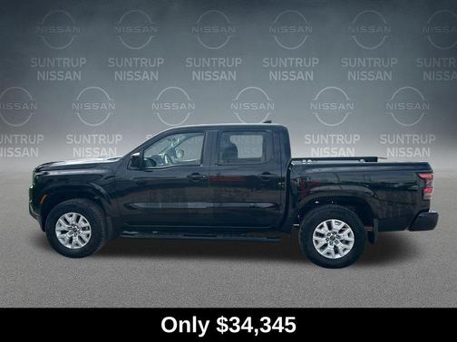 Black 2023 Nissan Frontier SV