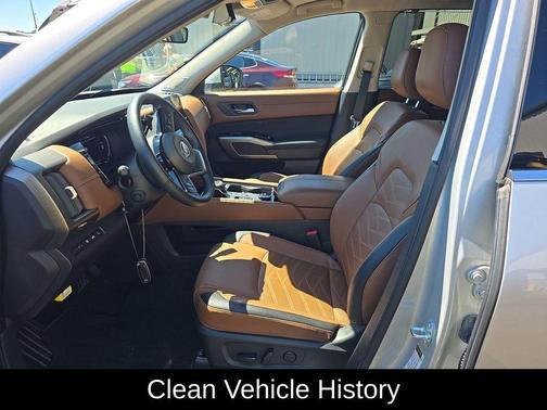 Brilliant Silver Metallic 2025 Nissan Pathfinder Platinum