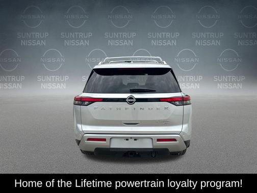 Brilliant Silver Metallic 2025 Nissan Pathfinder Platinum
