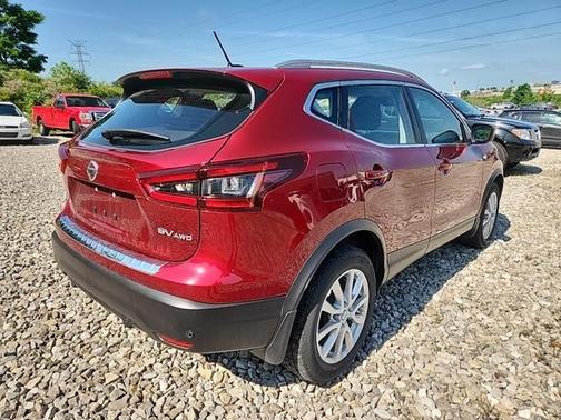 2022 Nissan Rogue Sport SV