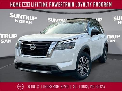 2025 Nissan Pathfinder SL