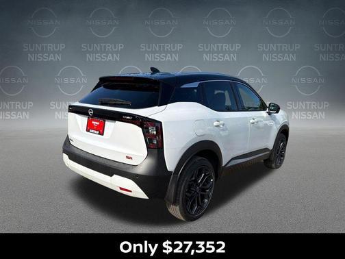 Aspen White Tricoat 2026 Nissan Kicks SR