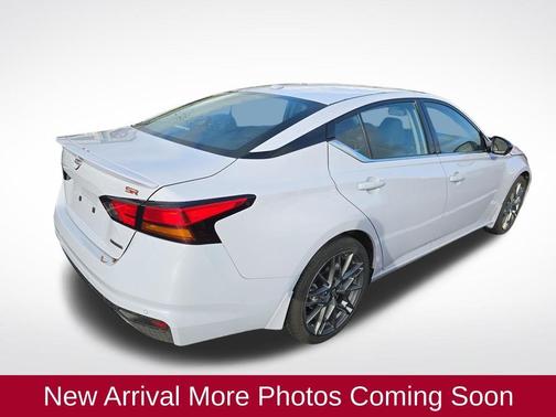 2024 Nissan Altima 2.0 SR