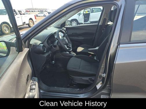 Gun Metallic 2023 Nissan Kicks S