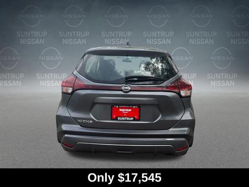 Gun Metallic 2023 Nissan Kicks S