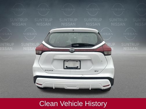 2022 Nissan Kicks SV