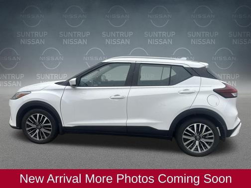 2022 Nissan Kicks SV