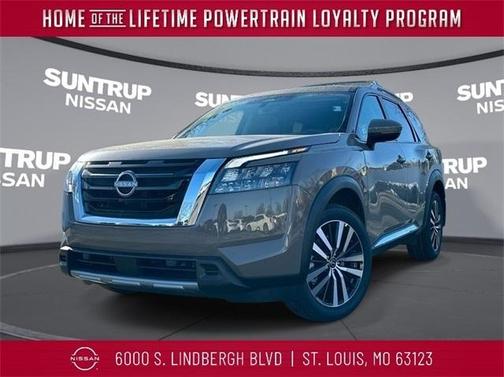 2025 Nissan Pathfinder Platinum