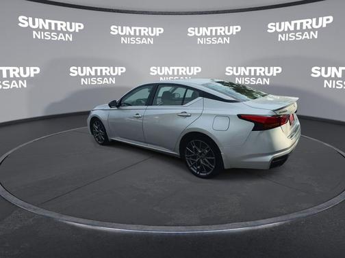 2023 Nissan Altima 2.0 SR