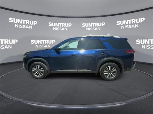 2024 Nissan Pathfinder SL