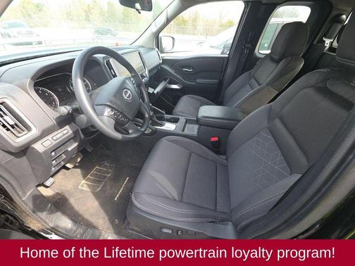 2025 Nissan Frontier SV