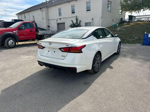 2024 Nissan Altima 2.0 SR