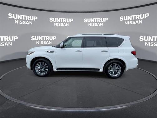 2023 INFINITI QX80 Luxe