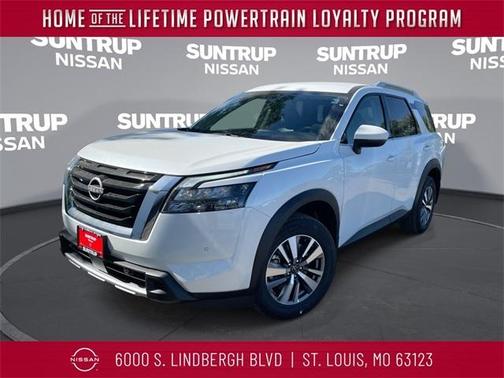 2025 Nissan Pathfinder SL