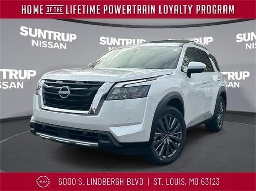 2025 Nissan Pathfinder SL