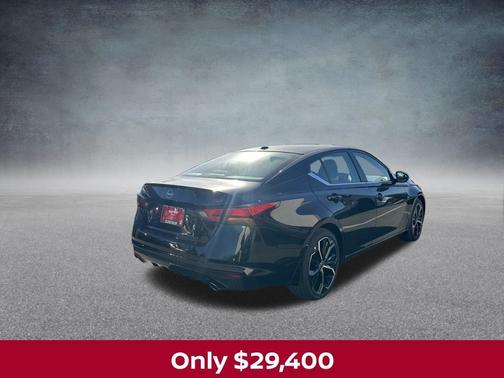 2025 Nissan Altima SR