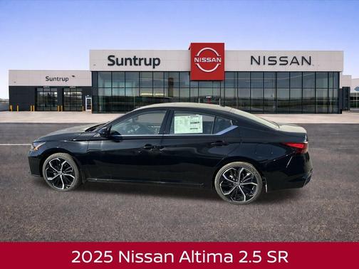 2025 Nissan Altima SR