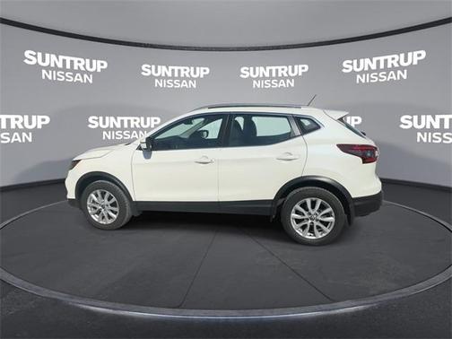 2022 Nissan Rogue Sport SV