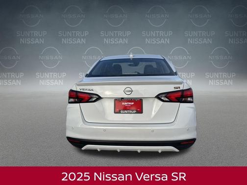 2025 Nissan Versa 1.6 SR