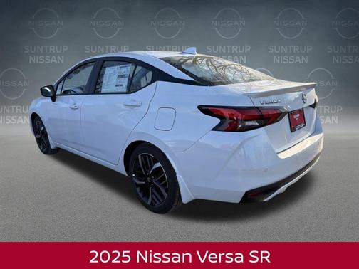 2025 Nissan Versa 1.6 SR