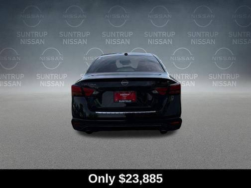 Black 2023 Nissan Altima 2.5 SR