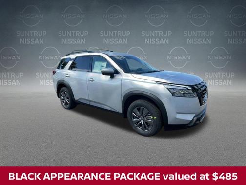 Brilliant Silver Metallic 2025 Nissan Pathfinder SV