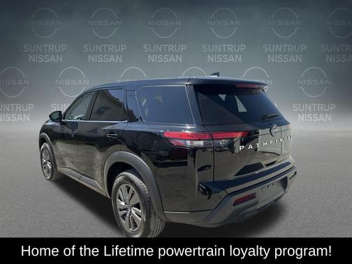2025 Nissan Pathfinder S
