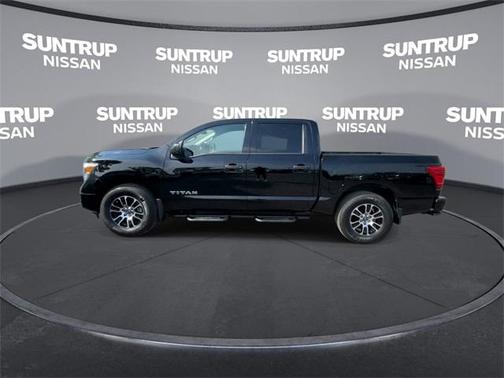 2024 Nissan Titan SV