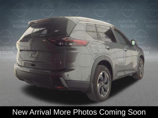 Gun Metallic 2025 Nissan Rogue SV
