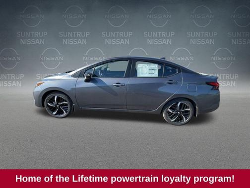 2025 Nissan Versa 1.6 SR