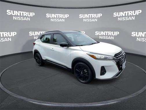 2024 Nissan Kicks SR