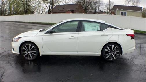 2022 Nissan Altima 2.5 SR