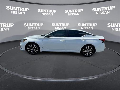 2022 Nissan Altima 2.5 SR